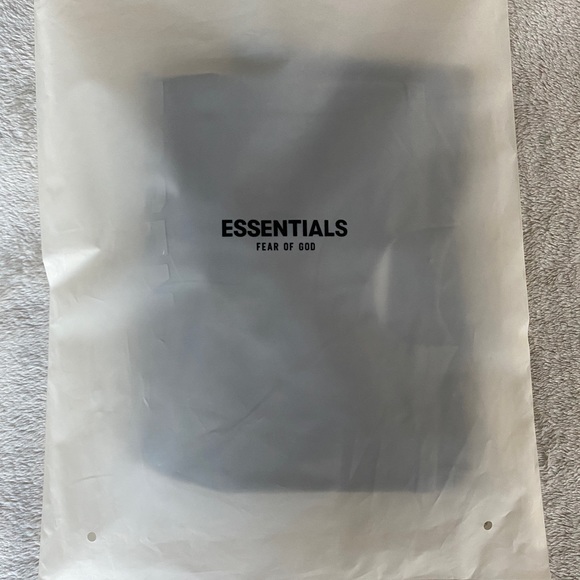 Essentials Fear of God - PACSUN kids size 8 - Picture 3 of 6